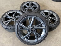 18 inch originele velgen +  zomerbanden Audi A3 S3 8Y 8Y060102G set 1