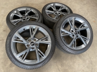 18 inch originele velgen +  zomerbanden Audi A3 S3 8Y 8Y060102G set 1