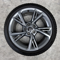 18 inch originele velgen +  zomerbanden Audi A3 S3 8Y 8Y060102G set 2