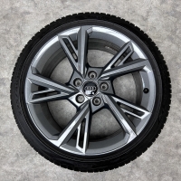 18 inch originele velgen +  zomerbanden Audi A3 S3 8Y 8Y060102G set 2