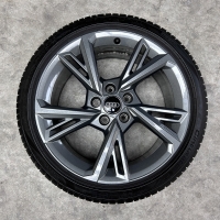 18 inch originele velgen +  zomerbanden Audi A3 S3 8Y 8Y060102G set 2
