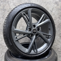 18 inch originele velgen +  zomerbanden Audi A3 S3 8Y 8Y060102G set 2