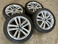 17 inch originele Pamplona velgen + zomerbanden Volkswagen Polo 2G0601025J