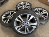 18 inch originele avantgarde velgen + winterbanden Mercedes C klasse A2054012802
