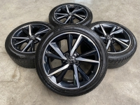 17 inch originele sport velgen Toyota Auris PW457 02001