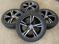 19 inch originele R line velgen + winterbanden Volvo XC40 31423931