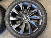 19 inch originele Tayron velgen + winterbanden Volkswagen Tiguan 55G601025C