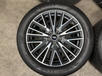 19 inch originele velgen + zomerbanden Audi Q3 83A601025L