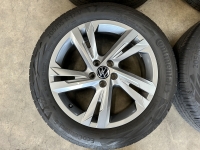 17 inch originele Valencia velgen + zomerbanden Volkswagen t-cross 2G7601025E