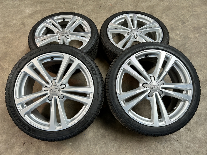 18 inch originele S line velgen + vierseizoenenbanden Audi A3 8V0601025BL