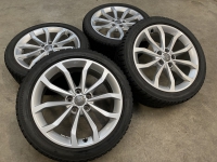 18 inch originele velgen + winterbanden Audi A4 B9 225 45 18 8W0601025ED (set A)