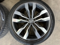 20 inch originele Suzuka velgen + zomerbanden VW Tiguan 5NN601025E set 1
