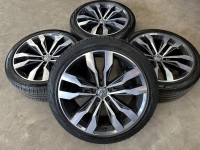 20 inch originele Suzuka velgen + zomerbanden VW Tiguan 5NN601025E set 1