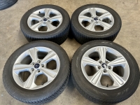 17 inch originele velgen + winterbanden Ford Kuga