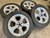 17 inch originele velgen + winterbanden Ford Kuga