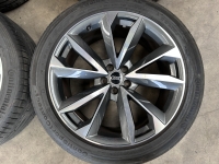 21 inch originele velgen + zomerbanden Audi Q7 4M0601025BP set 1