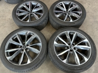 21 inch originele velgen + zomerbanden Audi Q7 4M0601025BP set 1