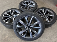 21 inch originele velgen + zomerbanden Audi Q7 4M0601025BP set 1