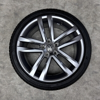 18 inch originele Salvador velgen + zomerbanden Volkswagen Golf 5G0601025AF