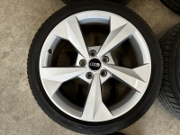 18 inch originele velgen + zomerbanden Audi A3 8Y 8Y0601025J set 1