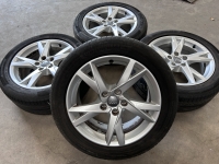17 inch originele velgen + zomerbanden Audi A4 B9 8W0601025K