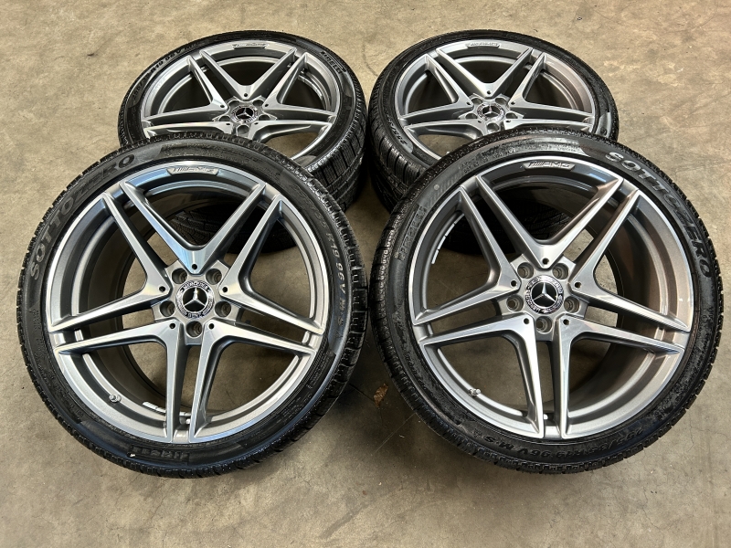 19 inch originele velgen + winterbanden Mercedes C63 S AMG A2054016200 A2054017900 set 1