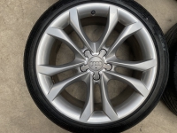 18 inch originele velgen Audi A3 + zomerbanden 225 40 18 8K0601025J