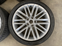 18 inch originele velgen + zomerbanden Seat Leon 575601025D set 1