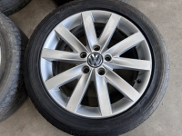 17 inch originele Porto velgen + zomerbanden Volkswagen Golf 5K0601025F set 1