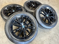 17 inch originele velgen + zomerbanden BMW 1 serie F40 style 489 zwart 7849122