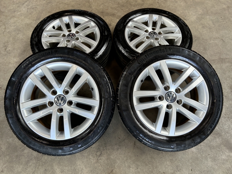 16 inch originele velgen + zomerbanden Volkswagen Golf 5K0601025E