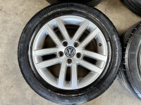 16 inch originele velgen + zomerbanden Volkswagen Golf 5K0601025E