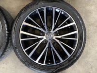 17 inch originele vallelunga velgen + zomerbanden Volkswagen Golf 5TA601025E