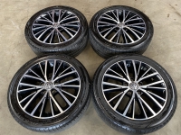 17 inch originele vallelunga velgen + zomerbanden Volkswagen Golf 5TA601025E