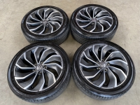 17 inch originele  Ventura velgen + zomerbanden Volkswagen Golf 8 5HG601025B