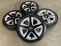 17 inch originele velgen + zomerbanden Toyota Prius