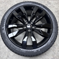 zwarte 20 inch originele Suzuka velgen + winterbanden Volkswagen Tiguan 5NA601025G