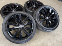 zwarte 20 inch originele Suzuka velgen + zomerbanden Volkswagen Tiguan 5NN601025E (2)