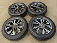 18 inch originele velgen + zomerbanden Toyota RAV4 002119