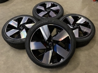 20 inch originele velgen + vierseizoenenbanden Volvo XC40 32143629 32143630