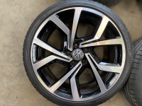 19 inch originele Brescia velgen + zomerbanden Volkswagen Golf 7 clubsport 5G0601025CL