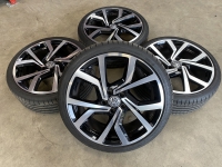 19 inch originele Brescia velgen + zomerbanden Volkswagen Golf 7 clubsport 5G0601025CL