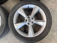 19 inch originele velgen + winterbanden Audi Q3 235 50 19 83A601025N (2)