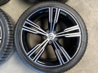 19 inch originele R Design velgen + winterbanden Volvo V60 32143049 (set 3)