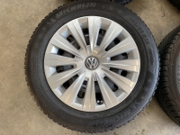 15 inch velgen + winterbanden met wieldoppen Volkswagen Polo set 1