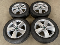 16  inch originele velgen + winterbanden Skoda Octavia 5E0601025H