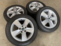 16  inch originele velgen + winterbanden Skoda Octavia 5E0601025H