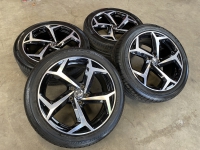 18 inch originele Bonneville velgen + zomerbanden Volskwagen Passat 3G0601025BG