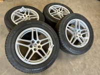 18 inch originele velgen + winterbanden Porsche Macan 95B601025AS 95B601025AR