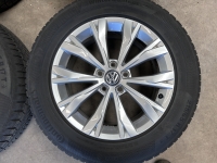 17 inch originele Montana velgen + winterbanden Volkswagen Tiguan set 2 5NA601025